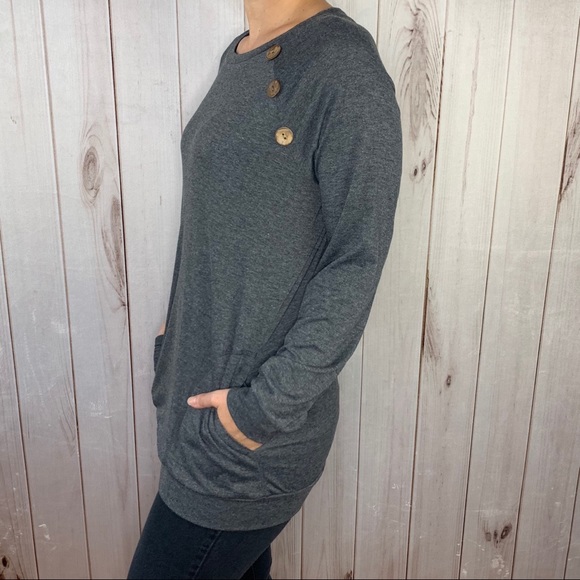 ✨LAST ONE!✨Charcoal long sleeve with button detail - Picture 6 of 8